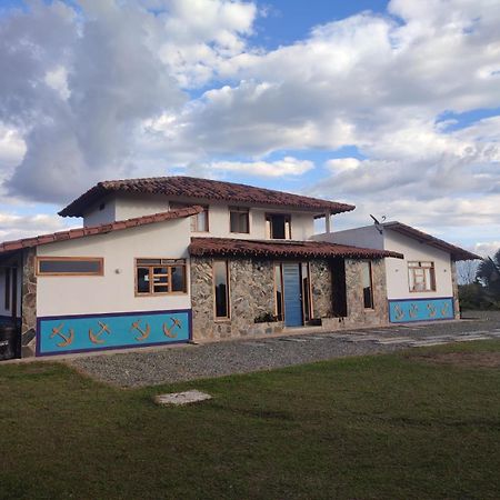 Casa Campestre Con Piscina Guest House Armenia  Exterior photo